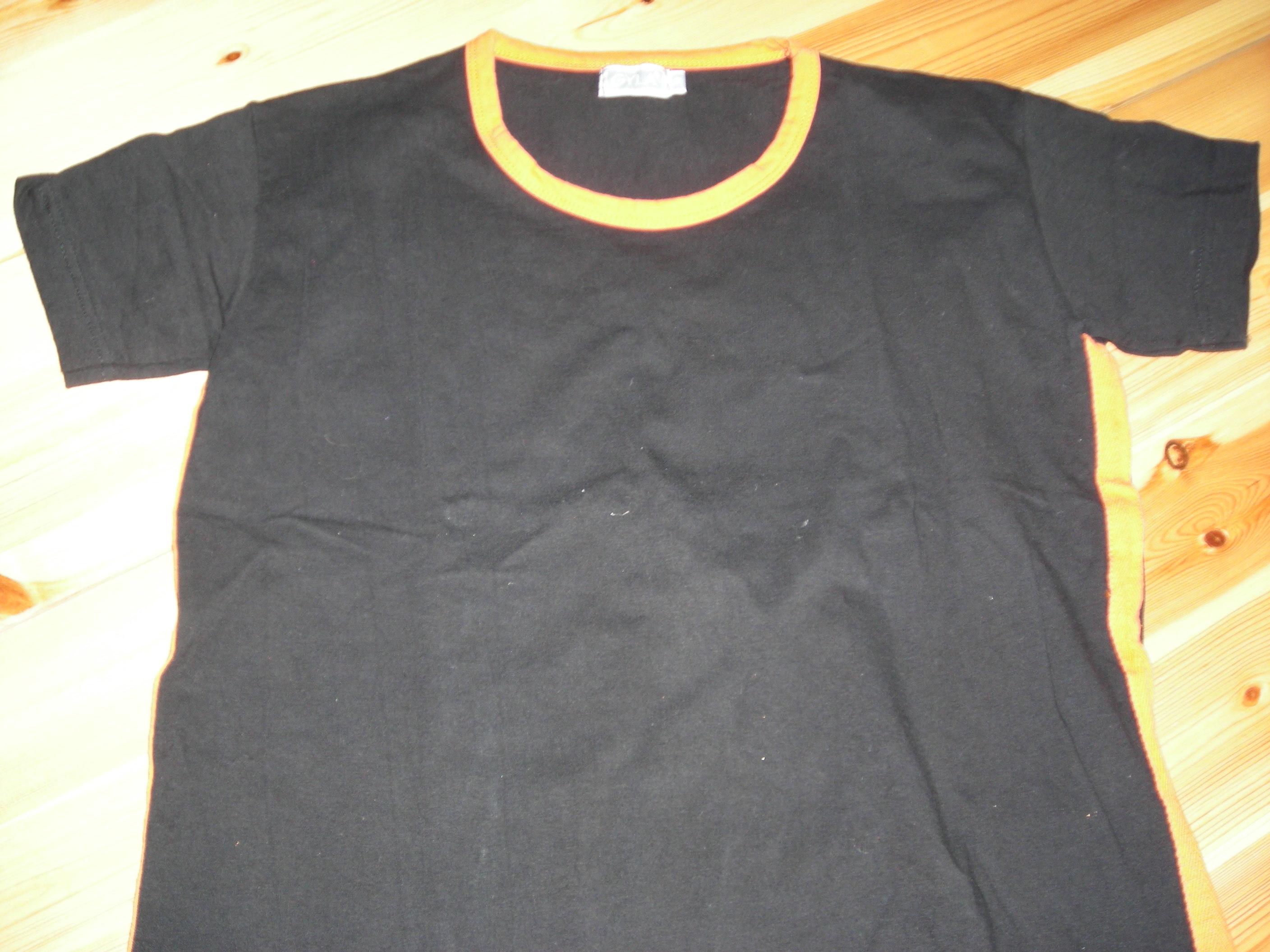 T shirt noir et orange
