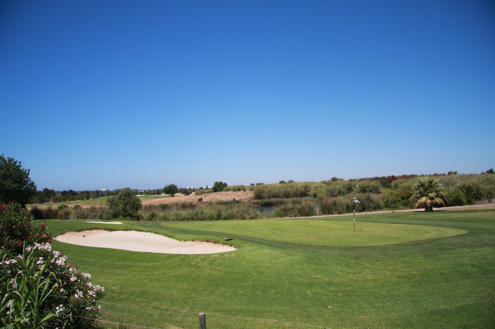 26 un golf de villamoura a 6 km 2 
