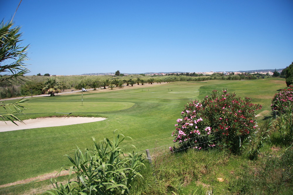 28 un golf de villamoura a 6 km 4 