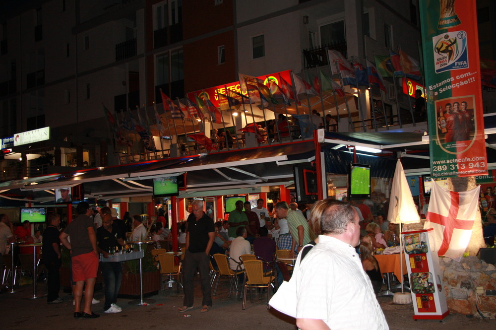 39 un bar a vilamoura a 8 km