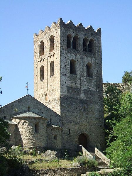 450px Saint Martin du Canigou 01