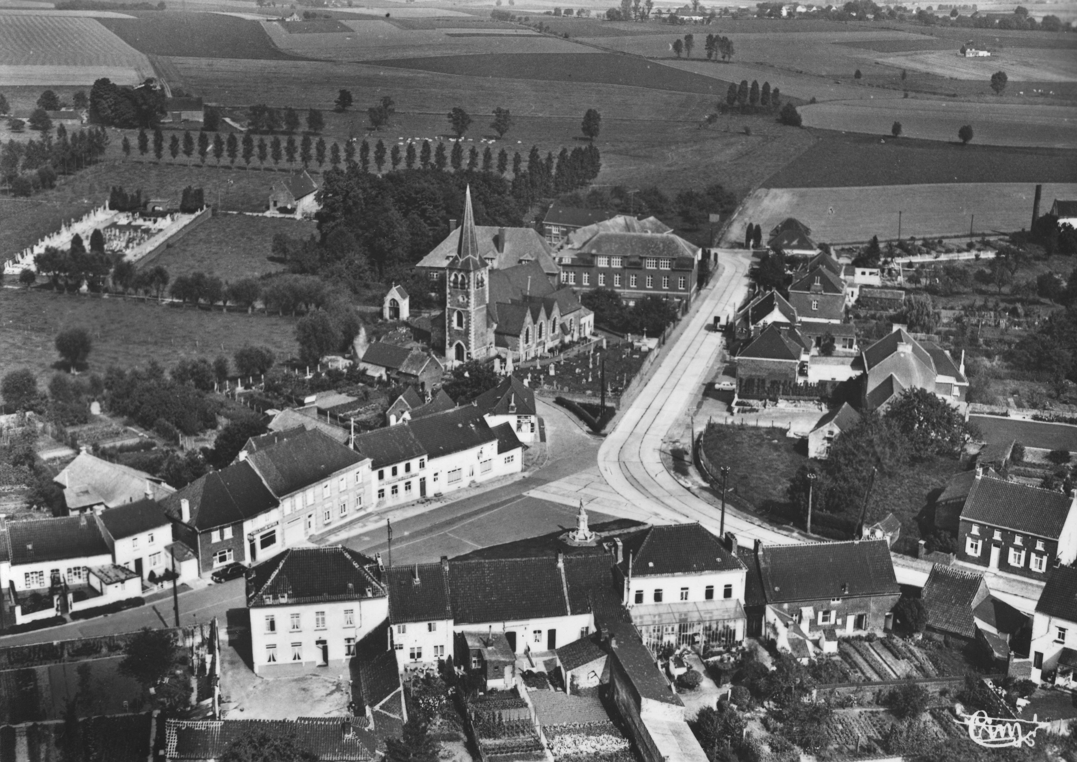 MAULDE vue aerienne 002