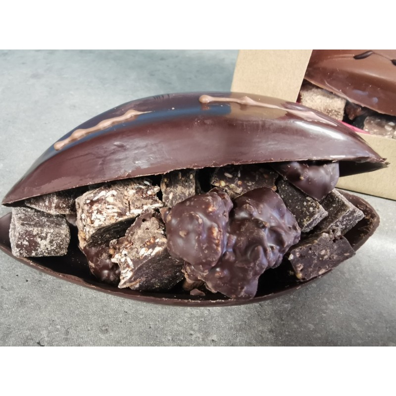 Cabosse-de-chocolat-fourree-chocolat-noir