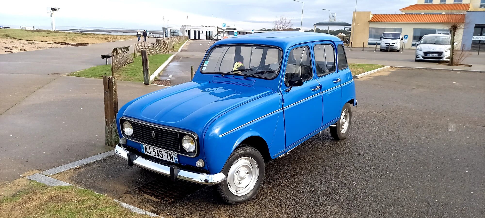 Renault-4L-Jaddus