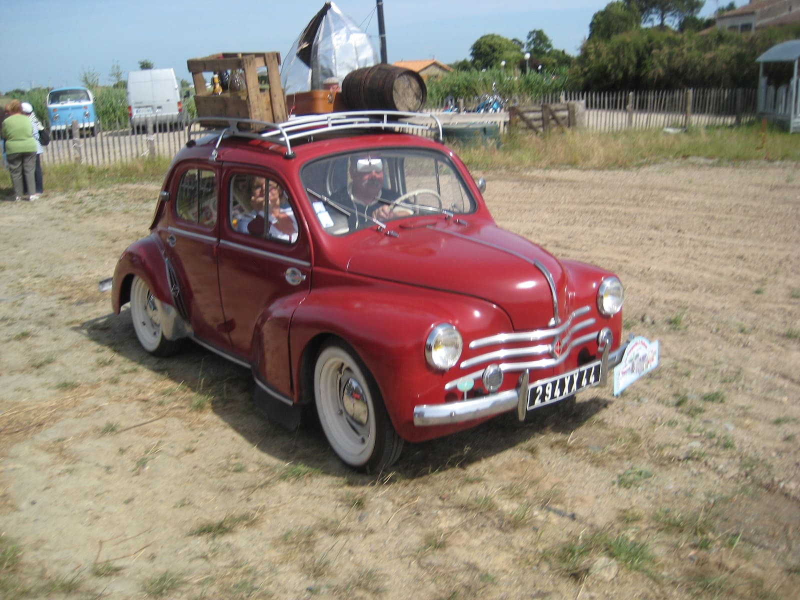 Renault-4CV-Queffurus