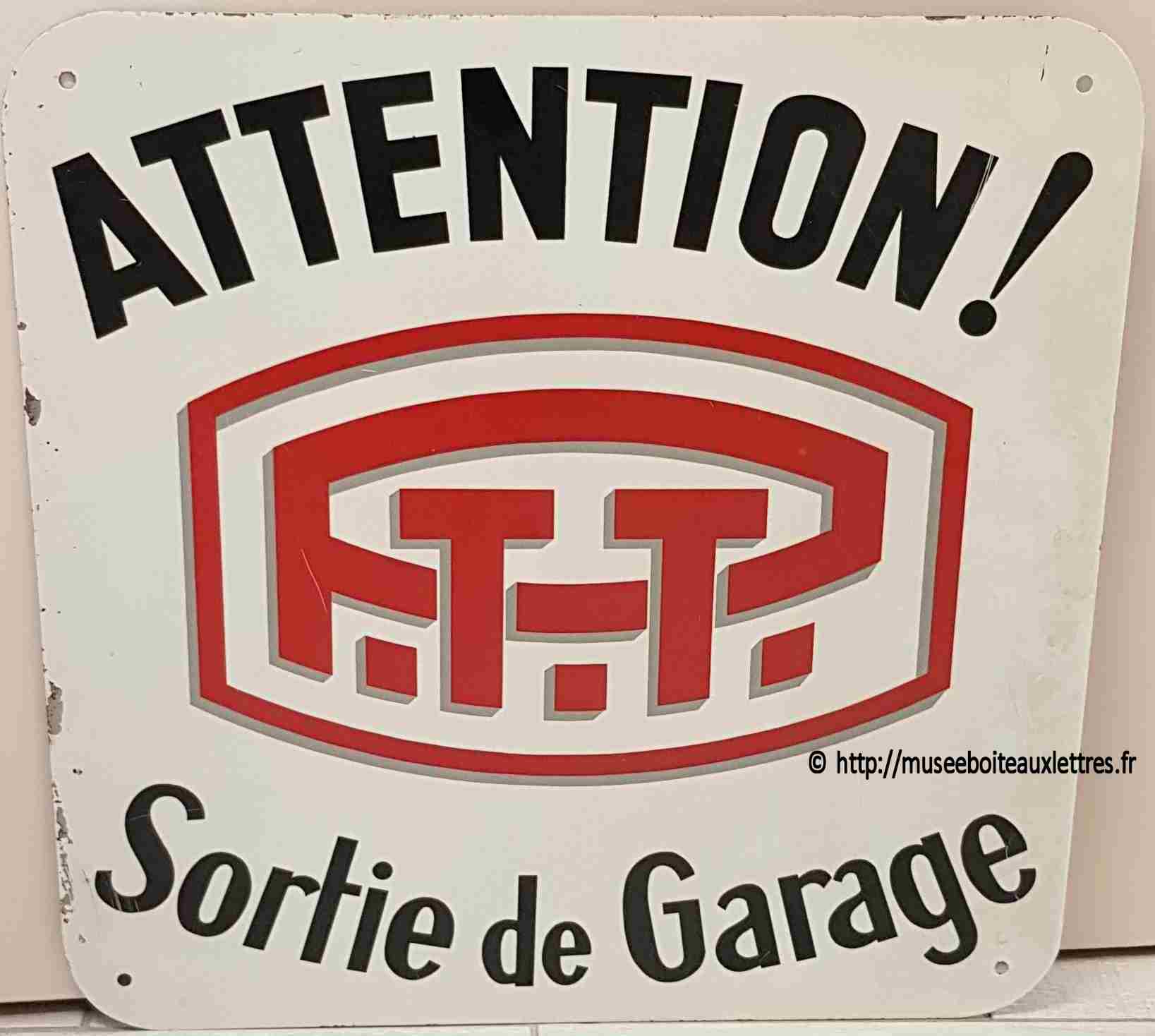 Plaque ptt sortie de garage
plaque émaillée PTT
objet du mois 
musée de la boite aux lettres
facteur
postier