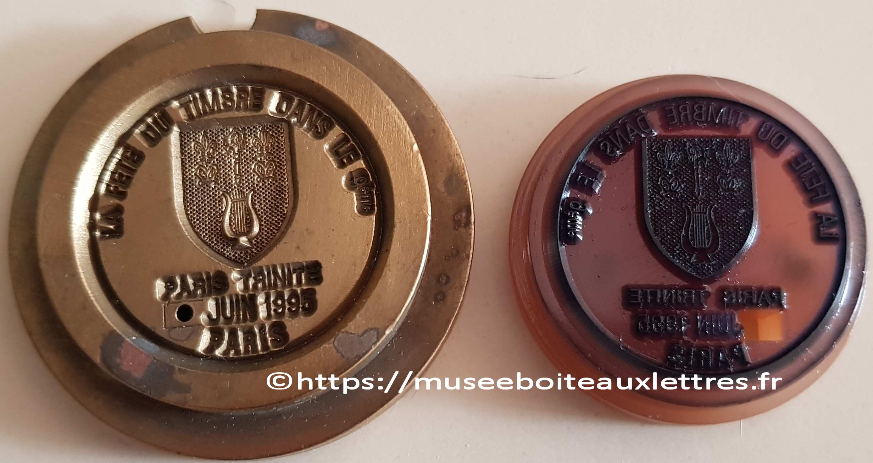 moule et couronne de timbre à date philatélique tampon ptt