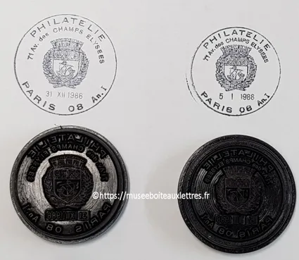 Ancienne Medaille Avec Son Coffret Sur La Philatelie Par R Ancienne Medaille Avec Son Coffret Sur La Philatelie Par R
