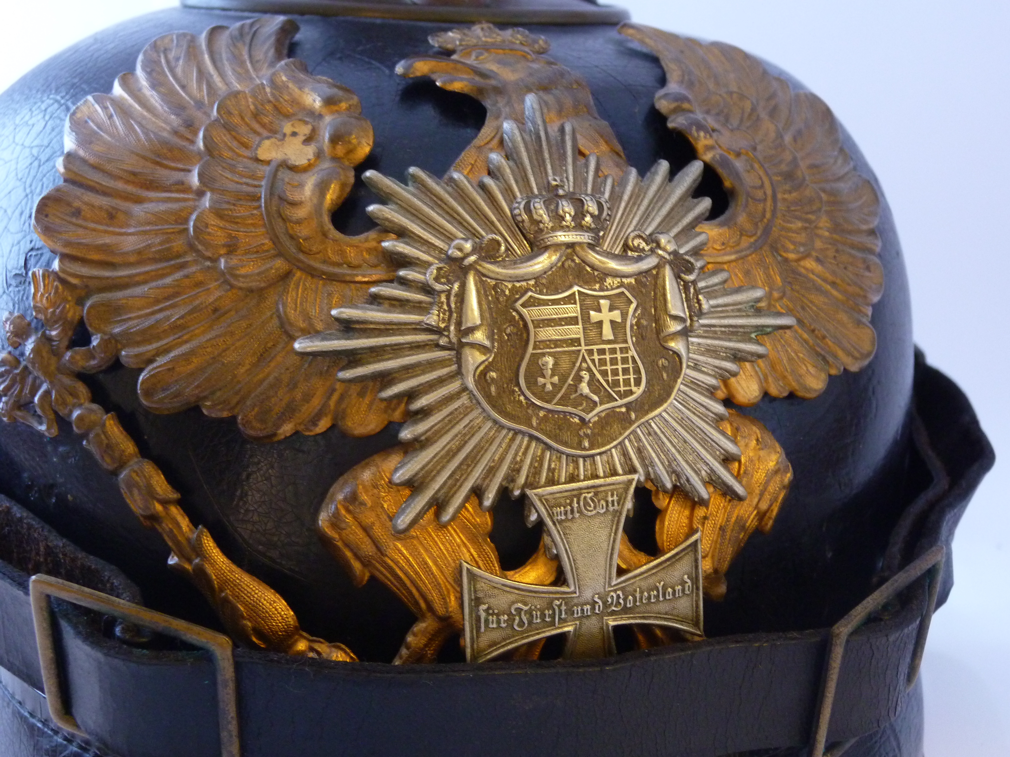 Plaque sur casque