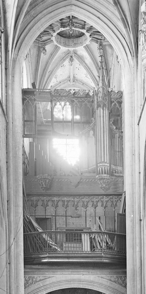 Vue générale de l'ancien orgue de Pierre Schyven dans l'église (première moitié du 20e siècle)
https://inventaire.grandest.fr/gertrude-diffusion/illustration/IVR44_20250800026NUCA