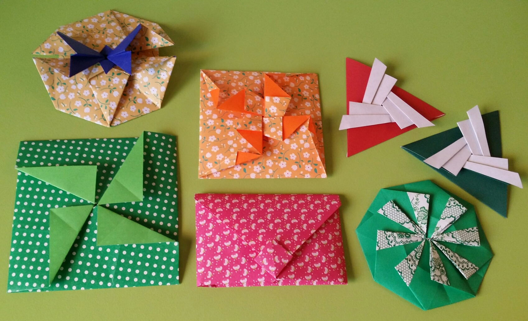 Le lot de tato (enveloppes carrées) ou 
menko (enveloppes de toutes formes) 5€ 
