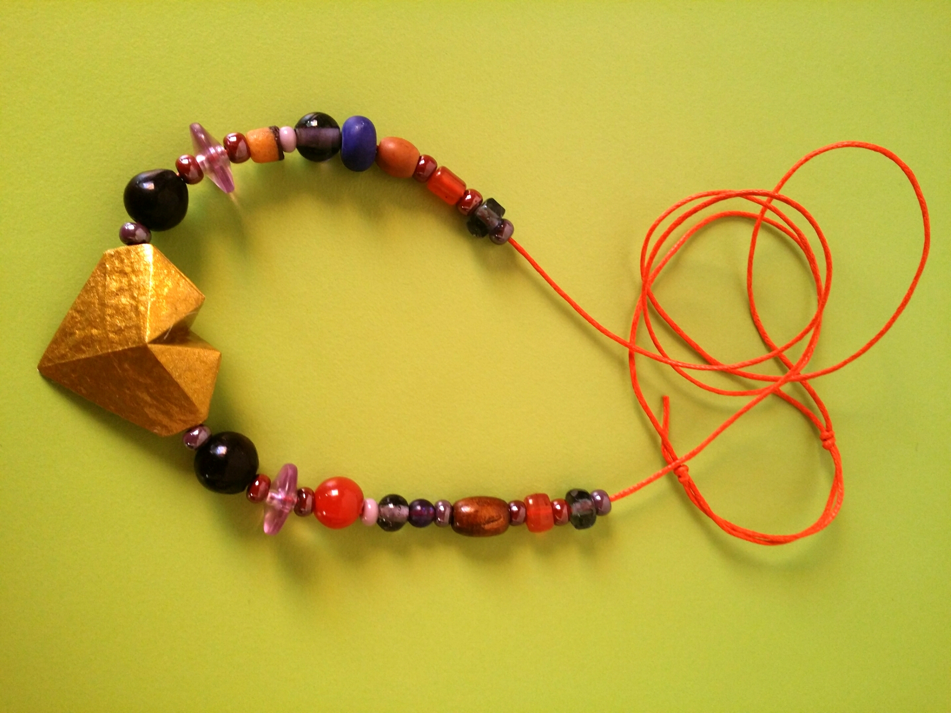 Collier Cœur, doré, 12€