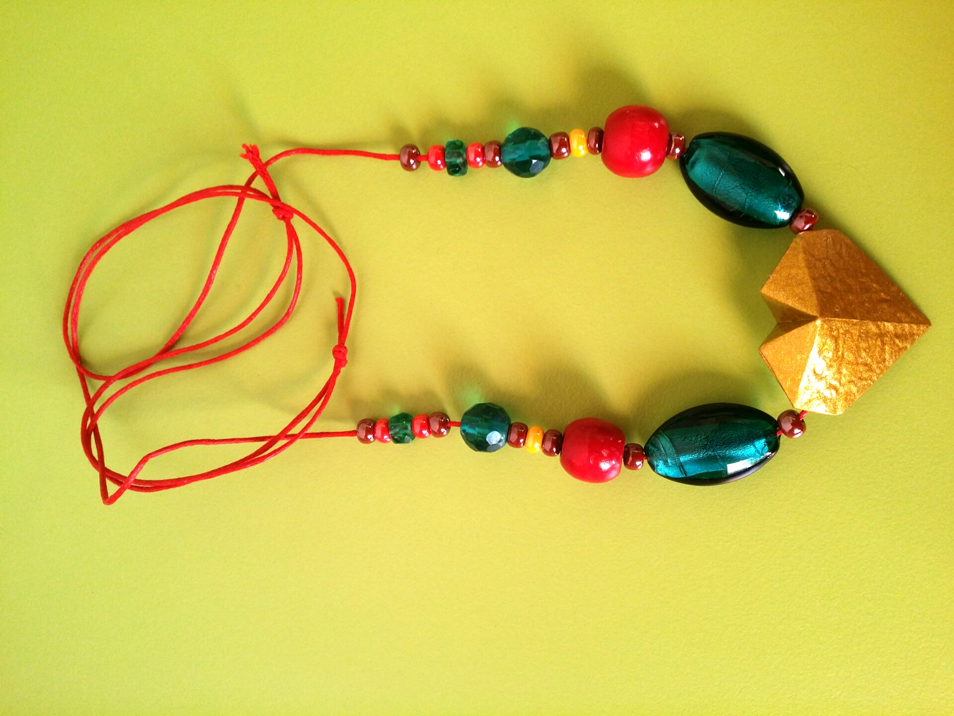 Collier Cœur, doré, 12€ 