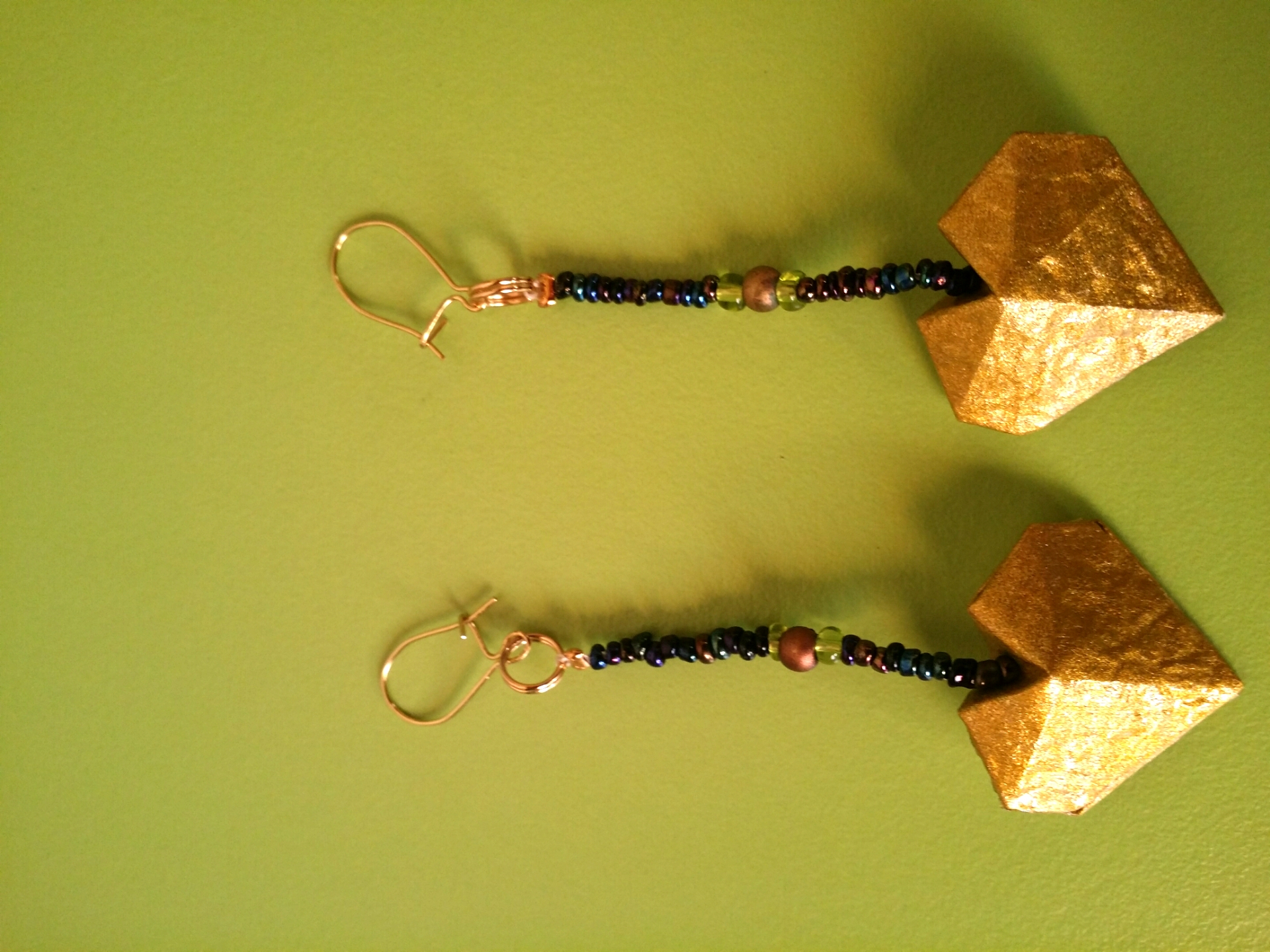 Boucles d'oreilles Cœurs, doré, 9€