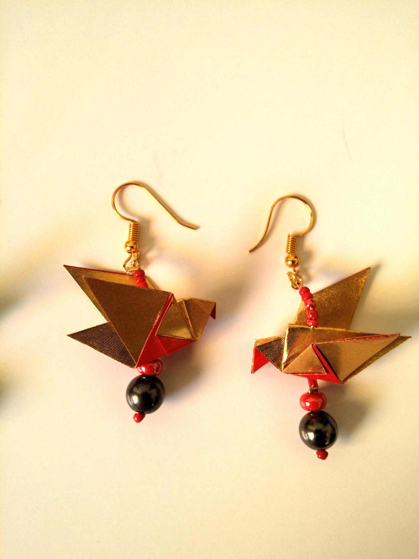 Boucles d'oreilles Oiseaux, rouge et doré, 9€ 