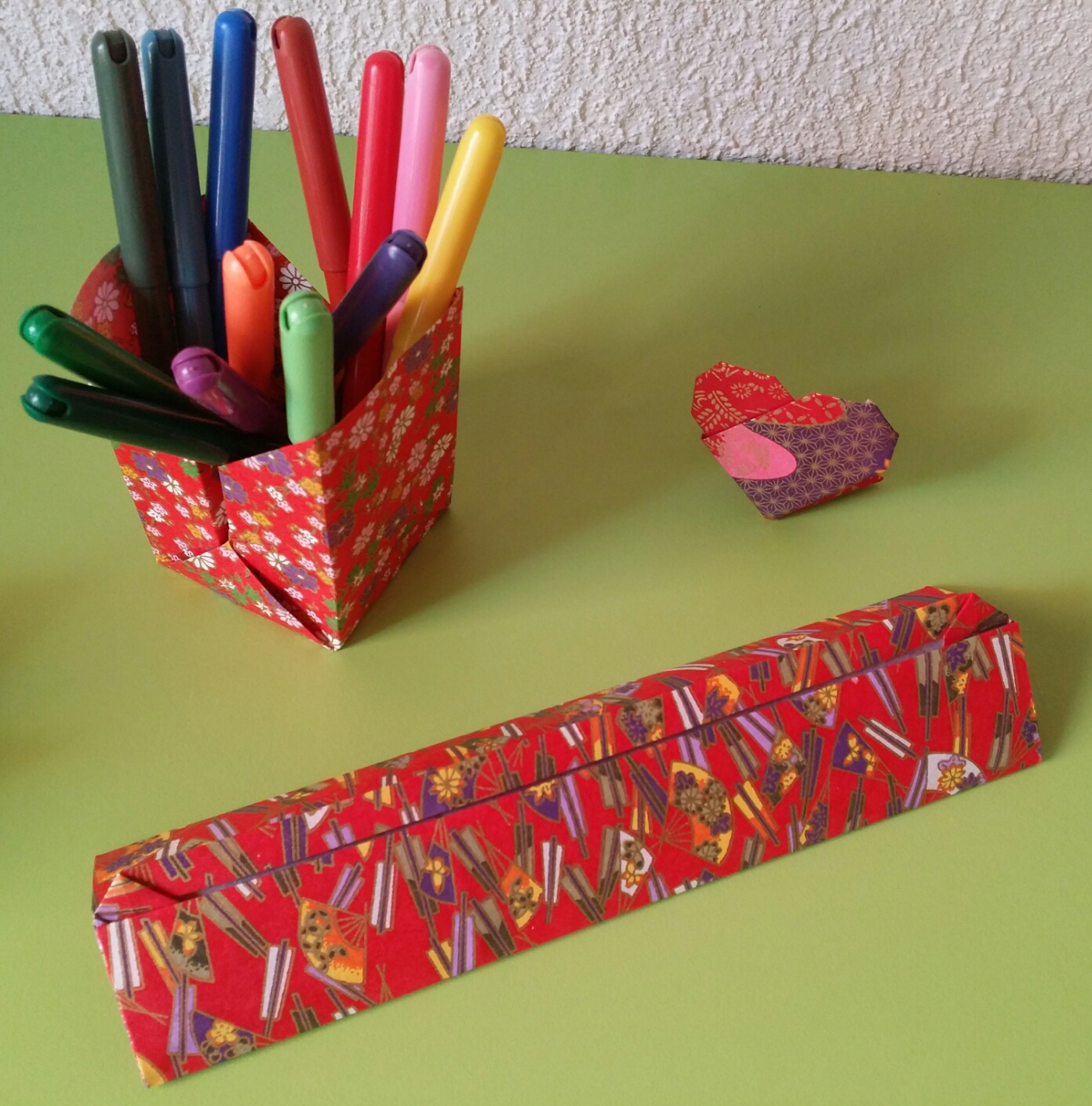 trousse de bureau en papier washi 5€
(~ 23 x 4 cm)