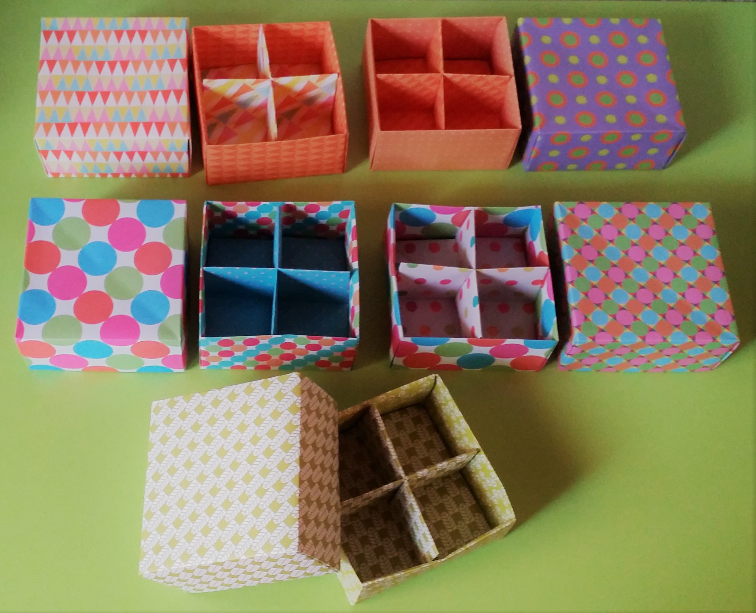 Boîte masu (à compartiments) 3€
(~12 cm de coté, autres dimensions possibles)