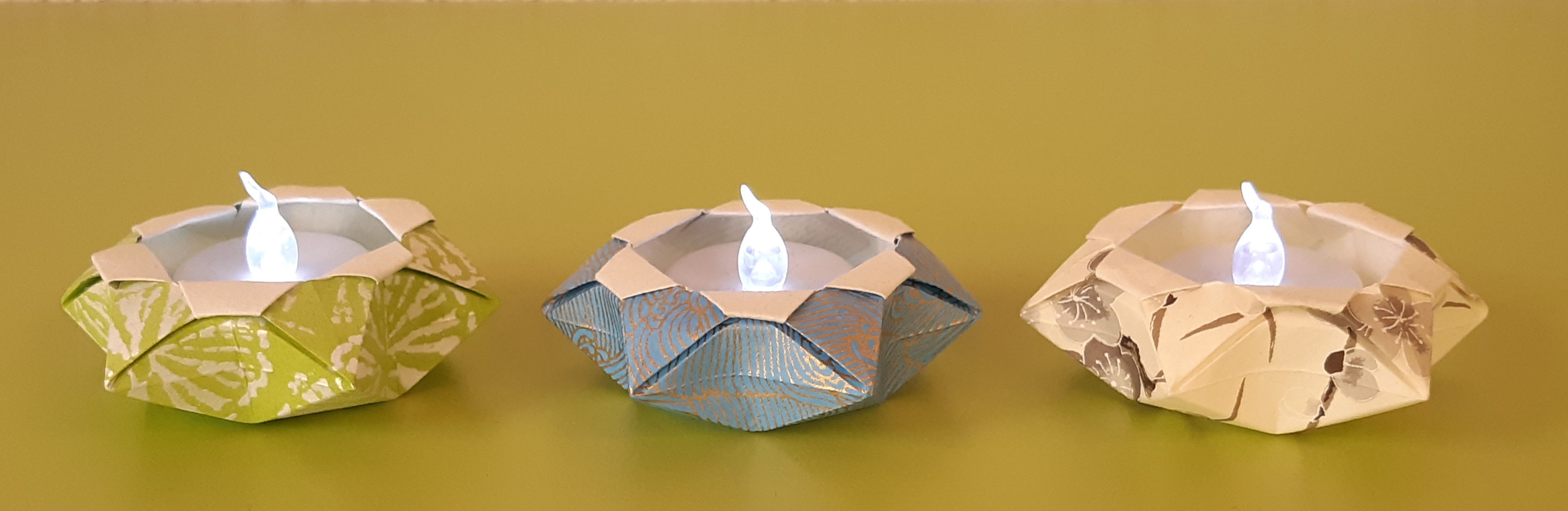 veilleuse Etoile à 6 branches en papier washi avec led 5€
(~ Ø 8,5 x h 2,5 cm)