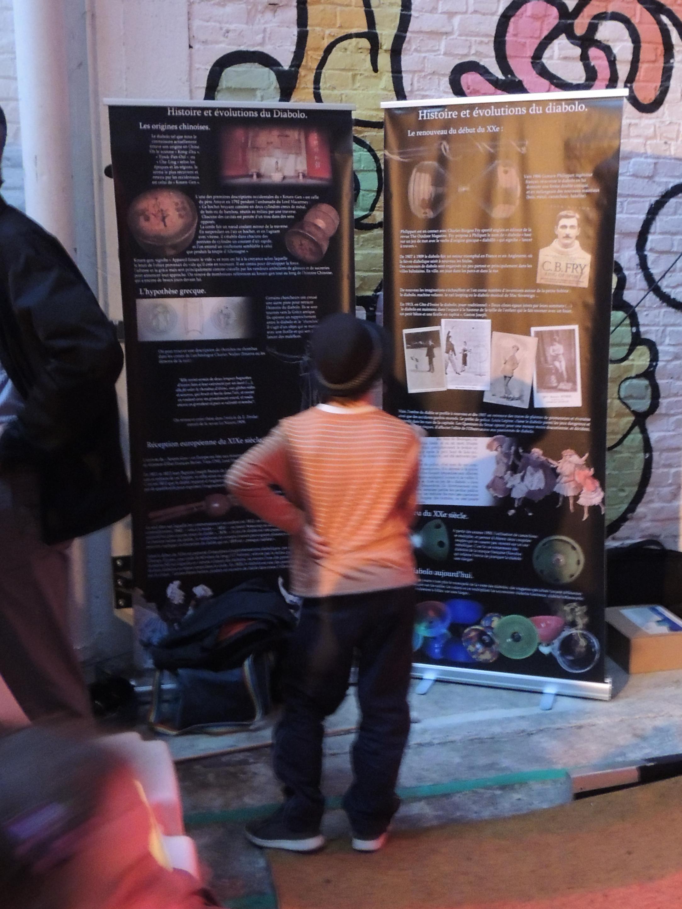 Exposition "Véridique et Merveilleuse histoire du diabolo"
Cirque du Bout du Monde (Lille-2012)