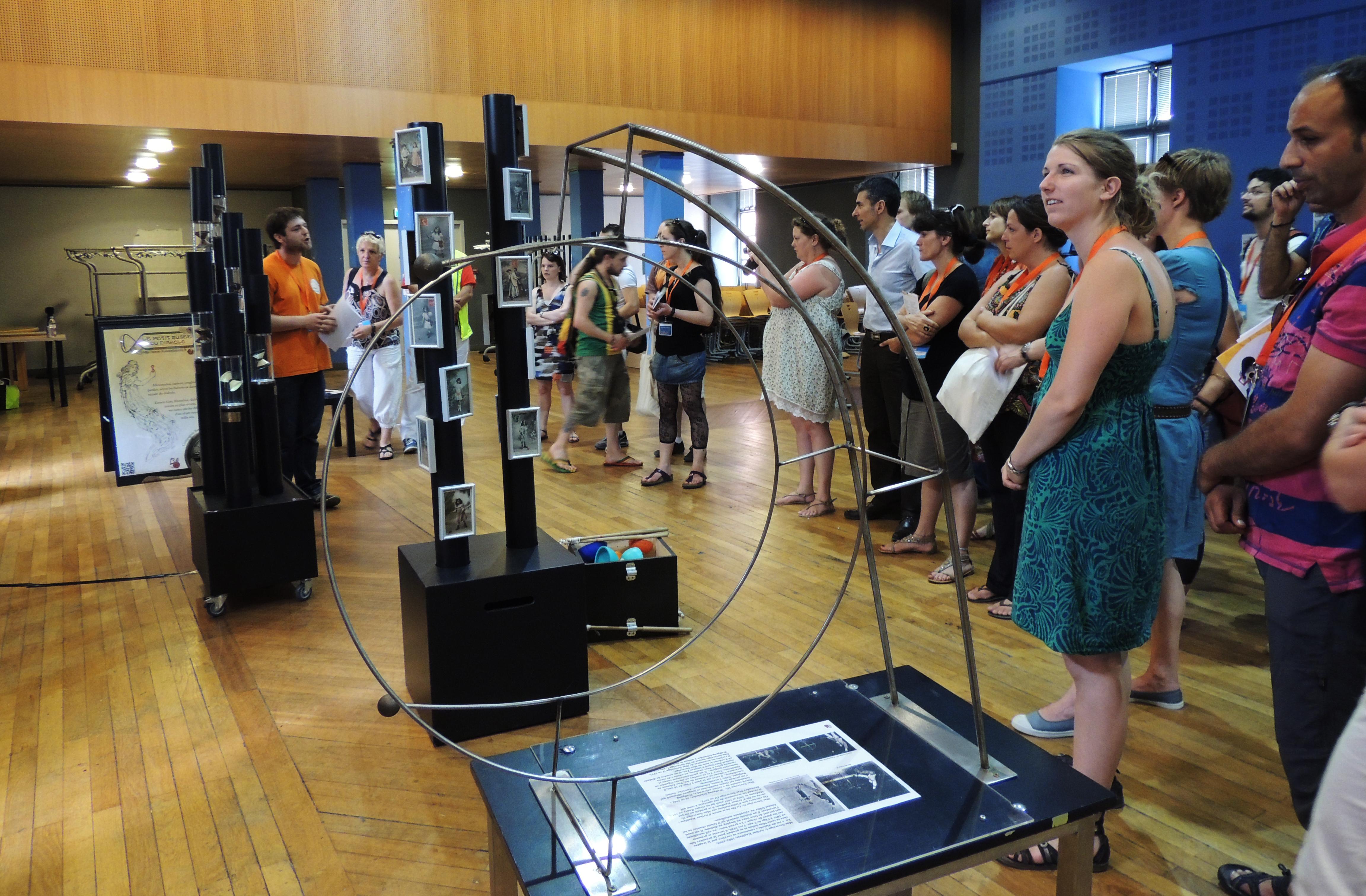 Exposition à Toulouse dans le cadre du forum "Éduquer pour demain" des Francas.