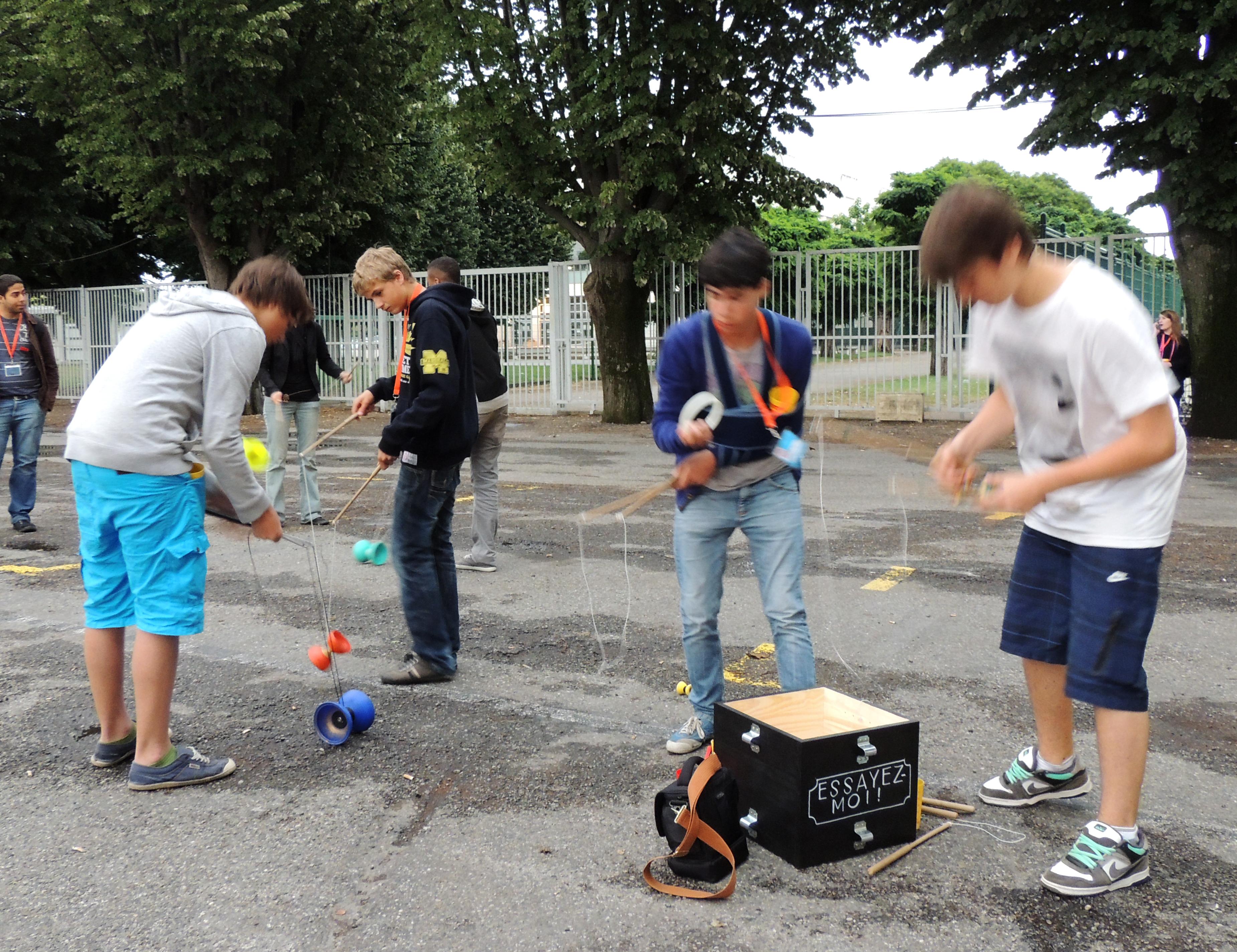 Exposition à Toulouse dans le cadre du forum "Éduquer pour demain" des Francas.