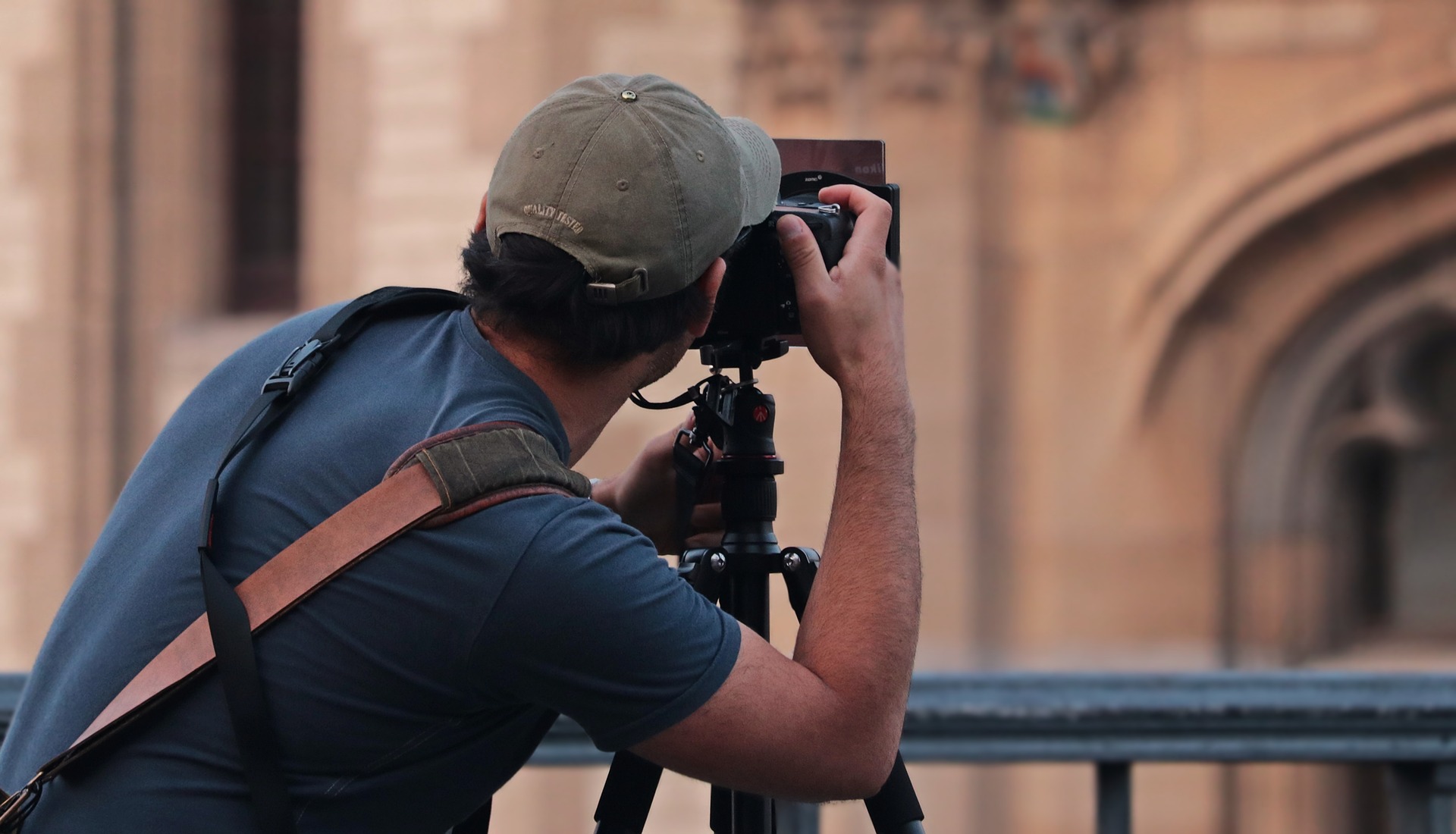Photographer 3672010 1920