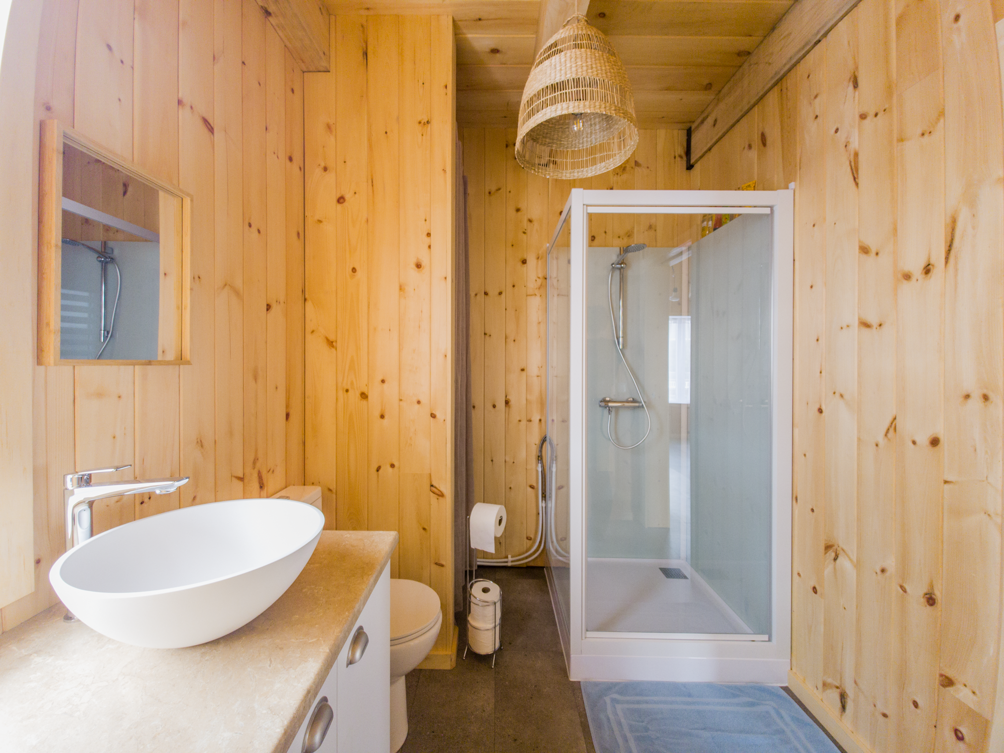 Ql lapasserelle maisonnette salle de bain 1