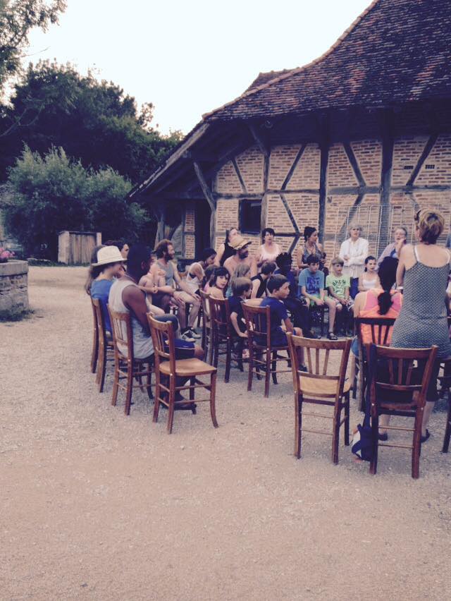 Veillee chant a la grange rouge