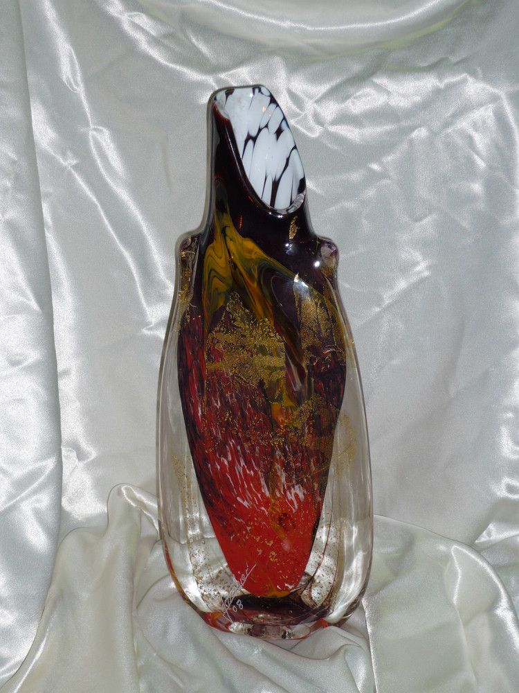 Vase med haut lie de vin et rouge