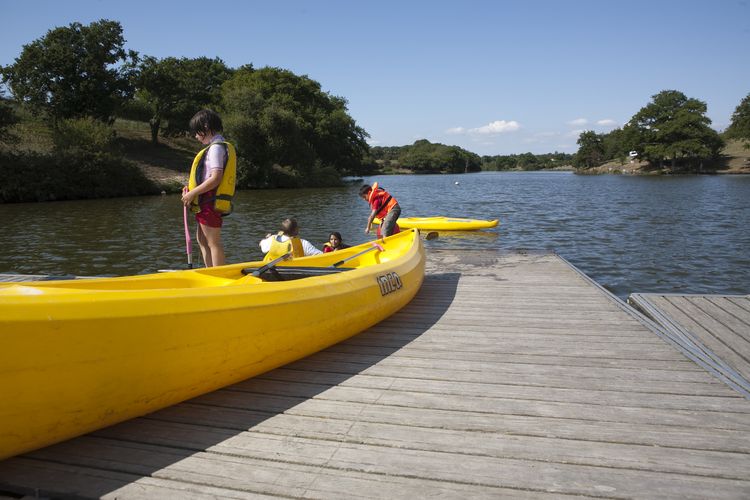 Canoe kayak sur l etang du val saint martin 174