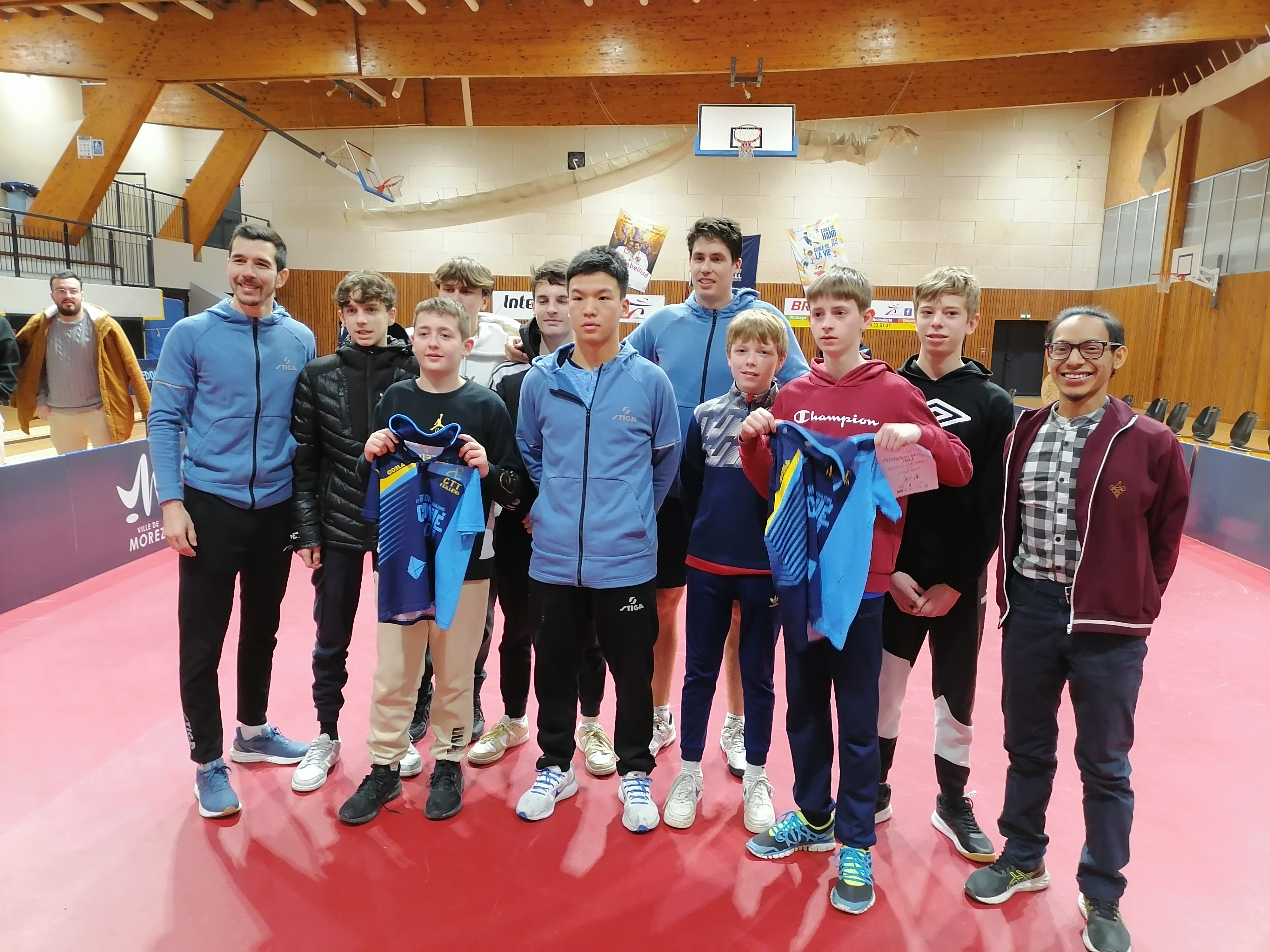 Avec 2 joueurs et l'entraineur de JURA MOREZ