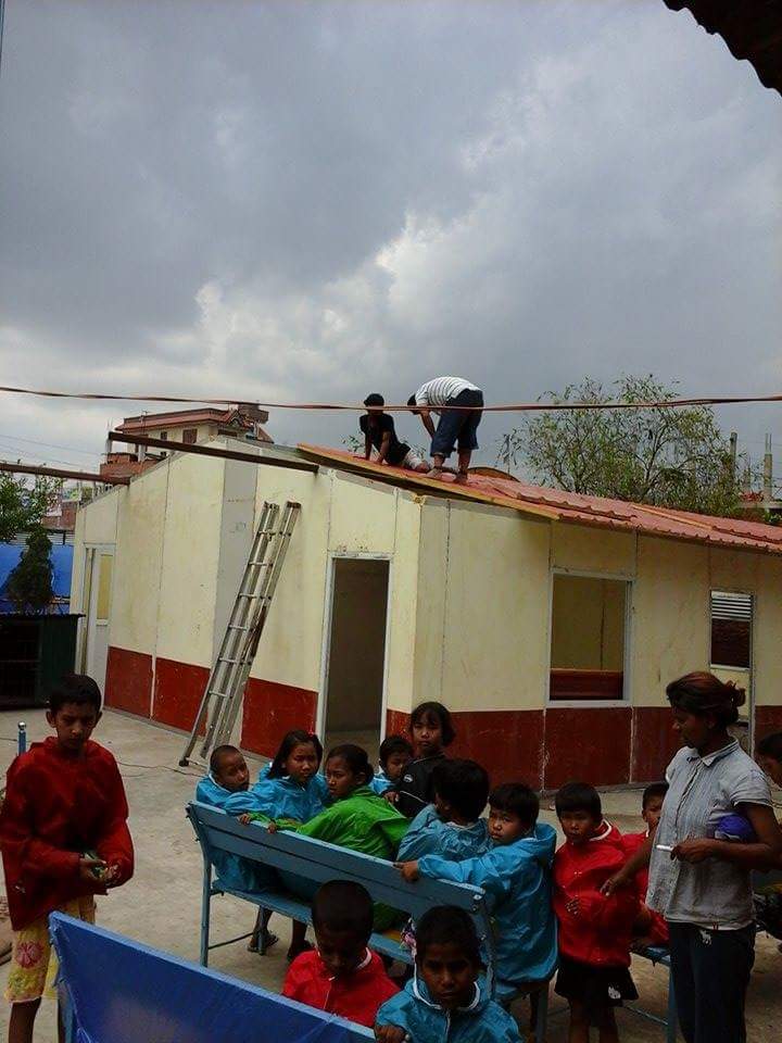 Enfants reloges dans prefab