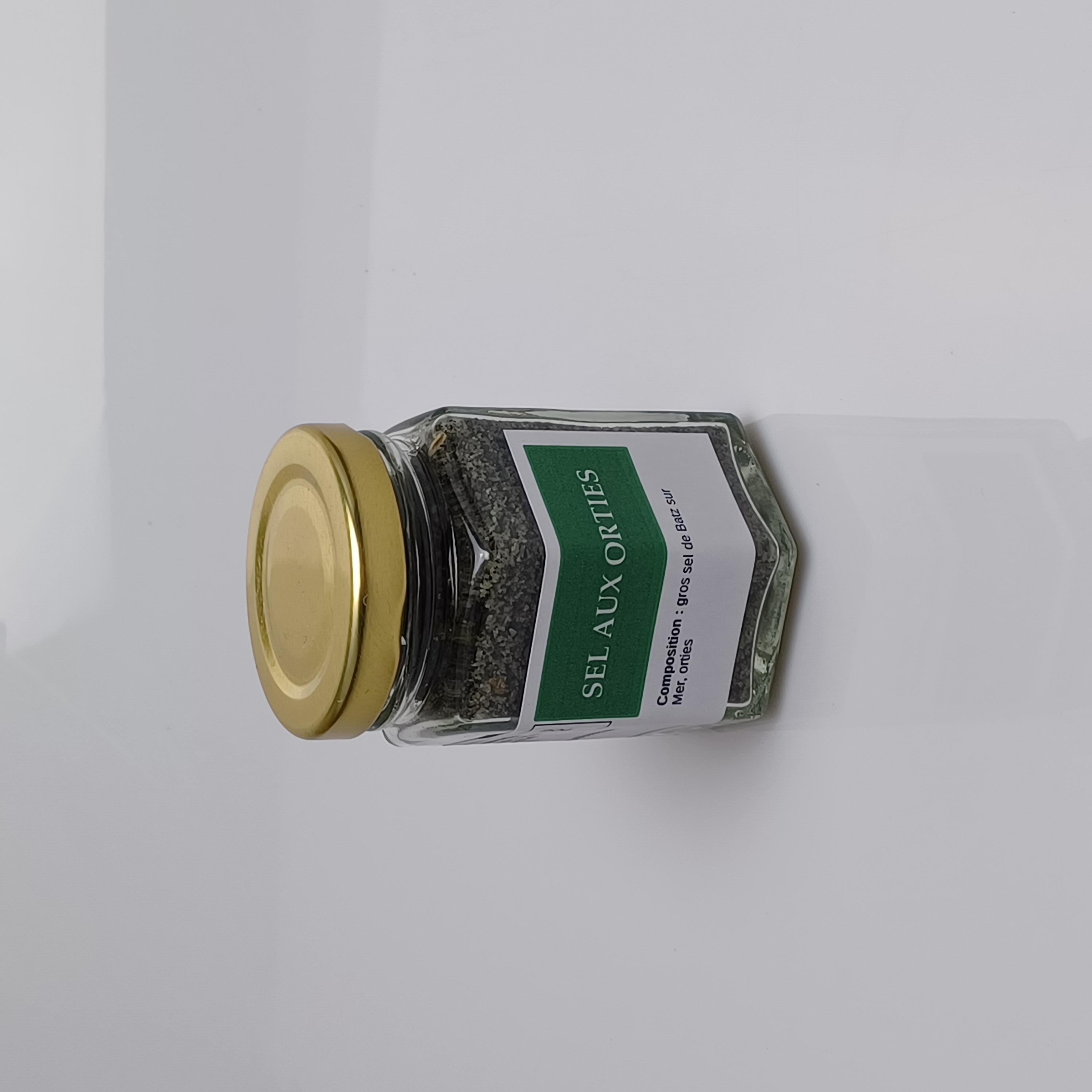 Sel aux ortie 80g - 3€50
Pour assaisonner vos vinaigrettes, salades, eaux de cuissons et courts bouillons.

En quelques pincées retrouvez les vertus de l'ortie.

Composition : gros sel de Batz sur Mer, orties.