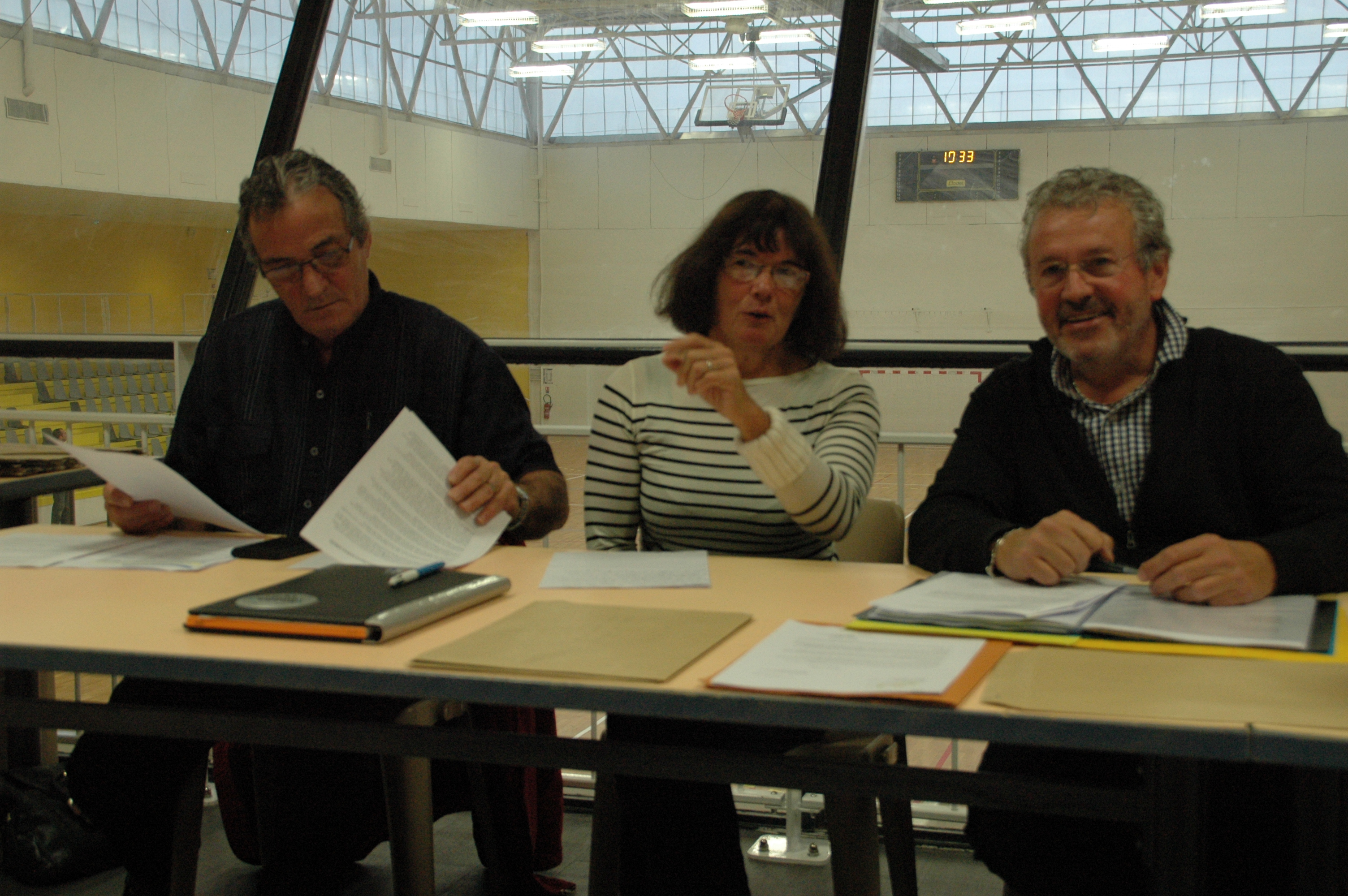 Photo du bureau de l UBB avec Mme SOTIN a notre AG du 23 11 2014
