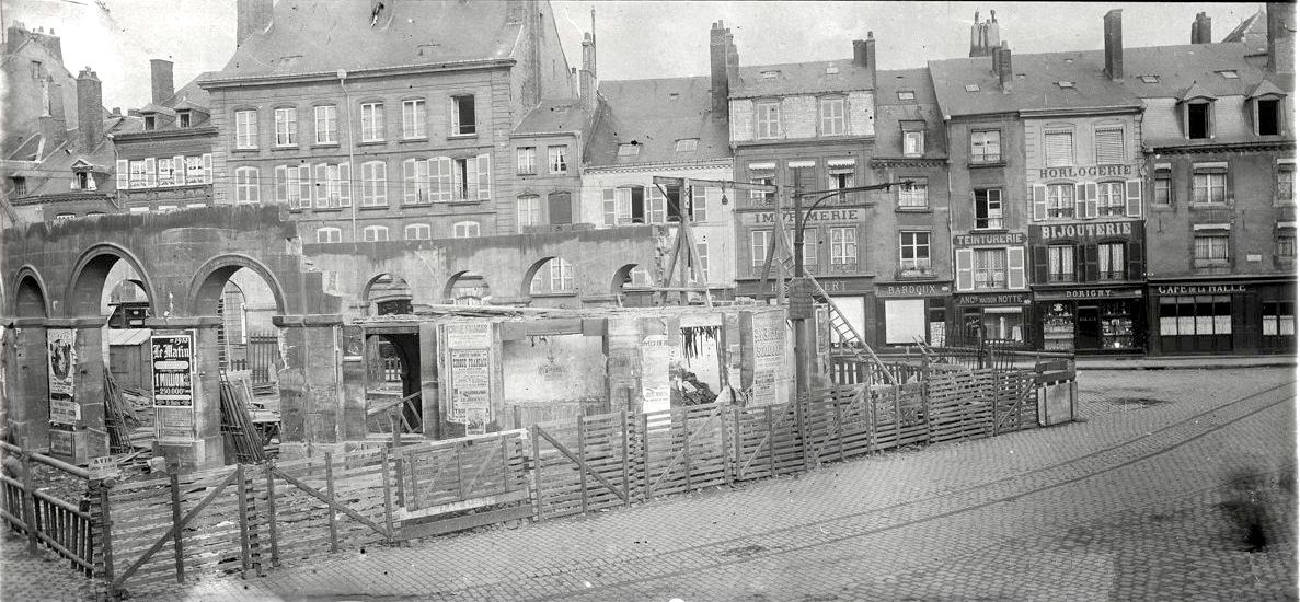 De molition de la halle