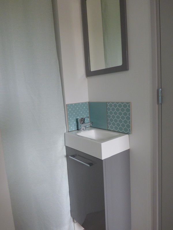 Lave main chambre